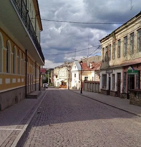Apartment On Zarvanskaya In Old Town