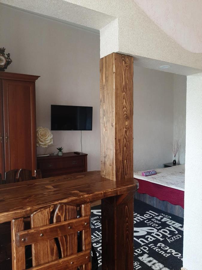 On Zarvanskaya In Old Town Apartment *